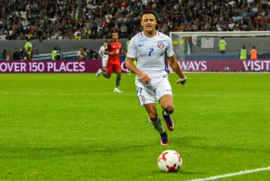 Kazan, Rusya - 28 Haziran 2017. Şili Millî Futbol Takımı forveti Alexis Sanchez, FIFA Konfederasyon Kupası 2017 yarı final Şili maçında.