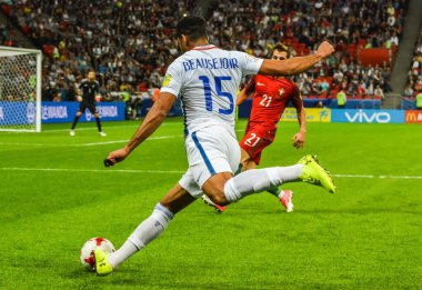 Kazan, Rusya - 28 Haziran 2017. Şili Millî Futbol Takımı kanat oyuncusu Jean Beausejour, FIFA Konfederasyon Kupası 2017-Portekiz yarı final maçında çapraz performans sergiliyor..
