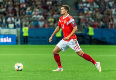 Nizhny Novgorod, Rusya - 11 Haziran 2019. Rusya milli takımı orta saha oyuncusu Roma Zobnin UEFA Euro 2020 ön eleme karşılaşmasında Rusya ile Kıbrıs Rum Kesimi (1-0) arasında Nizhny Novgorod.