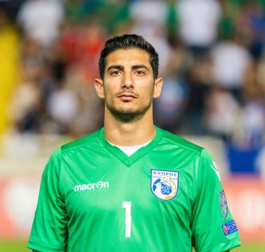 Lefkoşe, Kıbrıs - 13 Ekim 2019. Kıbrıs Rum milli futbol takımı kalecisi Kostas Panayi, UEFA Euro 2020 ön eleme karşılaşması öncesinde Lefkoşe 'de Kıbrıs Rum Kesimi Rusya' ya (0-5) karşı.