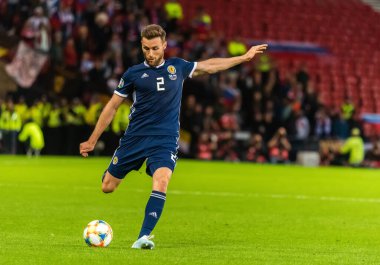 Glasgow, İskoçya, İngiltere - 6 Eylül 2019. İskoçya Millî Futbol Takımı UEFA Euro 2020 ön eleme maçında Stephen O 'Donnell Glasgow' da Rusya 'ya karşı İskoçya.