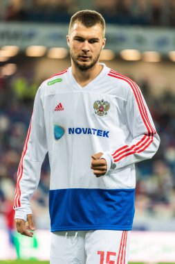 Kalininingrad, Rusya - 9 Eylül 2019. Rusya milli futbol takımı forveti Nikolai Komlichenko UEFA Euro 2020 ön eleme karşılaşması öncesinde Rusya Kazakistan 'a (1-0) karşı Kalininingrad' da.