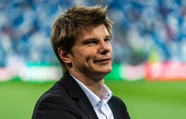 Nizhny Novgorod, Rusya - 11 Haziran 2019. Emekli Rusya milli futbol takımı oyuncusu ve şu anda TV sunucusu Andrey Arshavin UEFA Euro 2020 ön eleme karşılaşması öncesinde Nizhny Novgorod 'da Rusya Kıbrıs' a karşı (1-0).