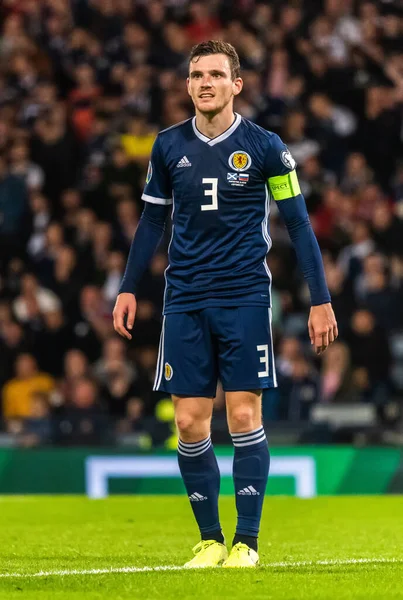 Glasgow, İskoçya, İngiltere - 6 Eylül 2019. İskoçya Millî Futbol Takımı kaptanı Andrew Robertson UEFA Euro 2020 ön eleme maçında Glasgow 'da İskoçya Rusya' ya karşı.