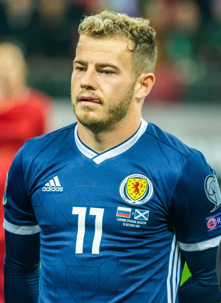 Moskova, Rusya - 10 Ekim 2019. İskoçya milli futbol takımı kanadı Ryan Fraser UEFA Euro 2020 ön eleme maçında Rusya İskoçya 'ya karşı (4-0) Moskova' da (4-0).
