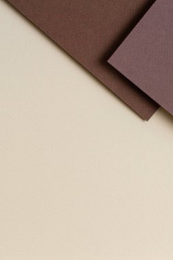 Bej ve kahverengi tonlu soyut renk kağıtları geometri kompozisyonu
