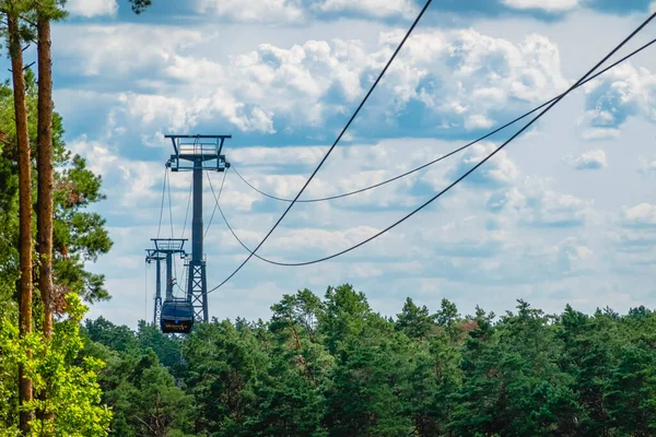 Druskininkai, Lithuania, August 10, 2021. Cable car Lynu kelias one of most popular attraction in Druskininkai — Stock Photo, Image