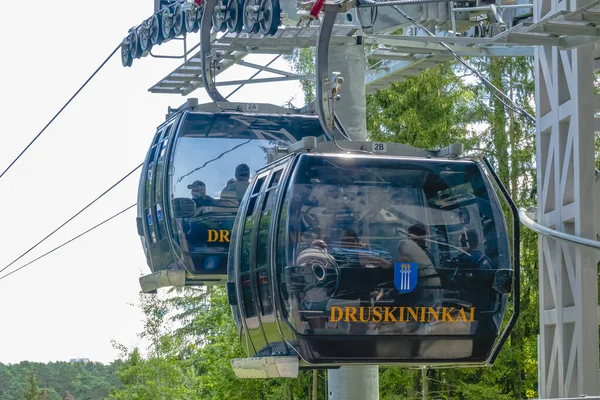 Druskininkai, Lithuania, August 10, 2021. Cable car Lynu kelias one of most popular attraction in Druskininkai — Stock Photo, Image