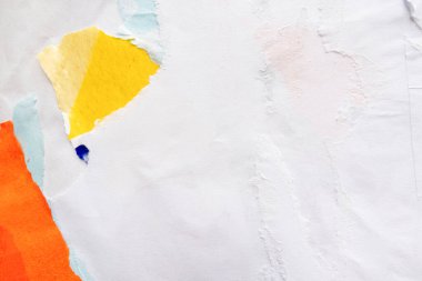 Eski beyaz grunge yırtık kolaj posterleri buruşmuş kağıt pankart dokusu arkaplanı metin veya resim için kopyalama alanı