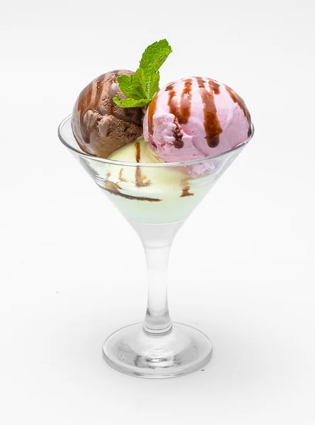Zmrzlina ve sklenici skla — Stock fotografie