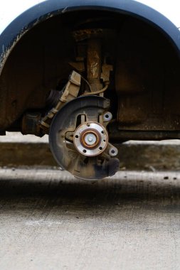 Araç fren sistemi onarımından geçiyor