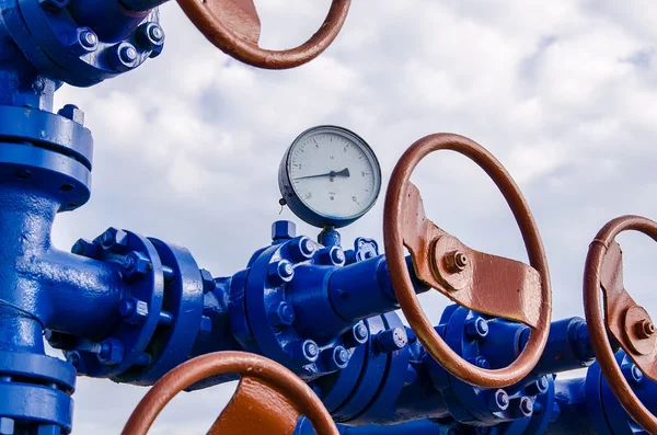 Wellhead with valves and manometer. — Stock Photo, Image