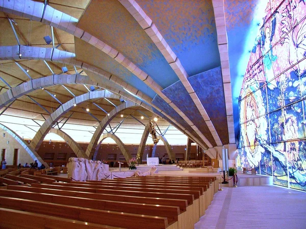 Chiesa di Padre Pio-interno — 스톡 사진