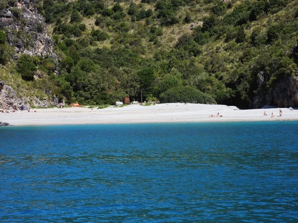 マリーナ・ディ・カメロータ- Spiaggia Pozzallo — ストック写真