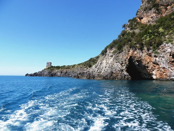 Marina di Camerota - Torre saracena e grotta —  Fotos de Stock