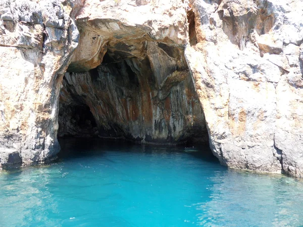 Marina di Camerota - Grotta di Cala Pozzallo — стокове фото