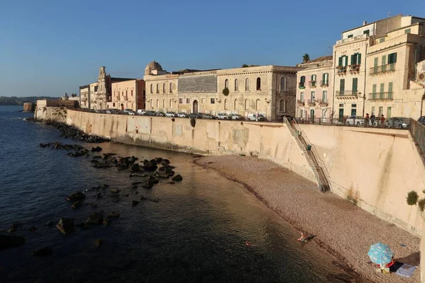 Syrakusa Sicilien Italien Augusti 2020 Cala Rossa Stranden Vid Havet — Stockfoto