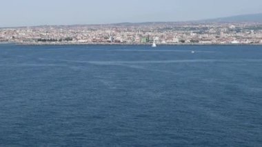 Katanya - Panoramica della costa dal mare