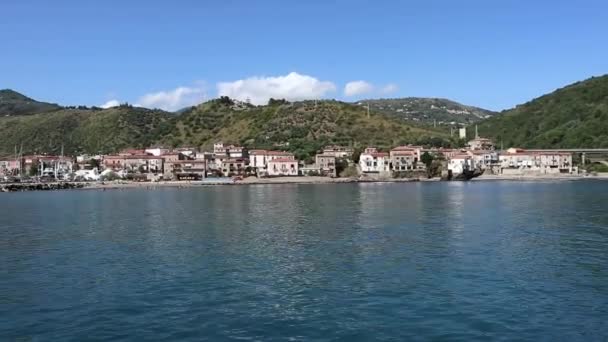 Acciaroli - Panoramica del porto dal pontile — Stockvideo