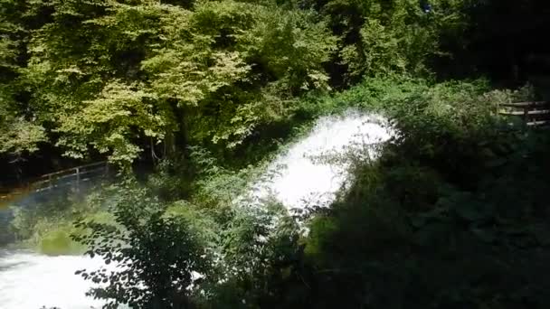 テルニ ウンブリア イタリア 9月11 2019 門の開門後のマルメの滝の最後のストレッチの詳細 — ストック動画