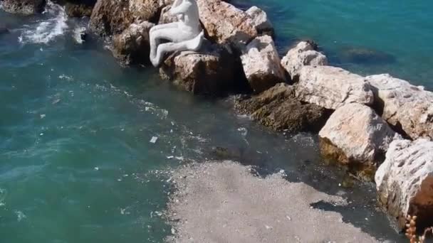 Taranto Puglia Italy November 2019 Marine Cement Statue Mermaid Skuma — Stock Video