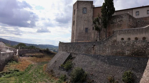 イタリア バジリカータ州メルフィ2020年10月1日 11世紀に建てられた城で 後にスワビア人 アンジェヴィンス人 アラゴネーゼ人によって拡張された — ストック写真