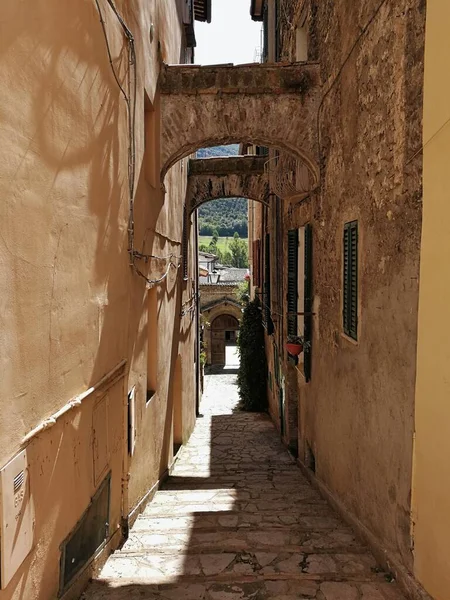 Spoleto Umbria Ιταλία Σεπτεμβρίου 2019 Alley Στο Ιστορικό Κέντρο — Φωτογραφία Αρχείου