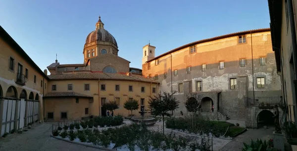 Viterbo Lazio Italia Septiembre 2019 Claustro Del Santuario Santa Rosa —  Fotos de Stock