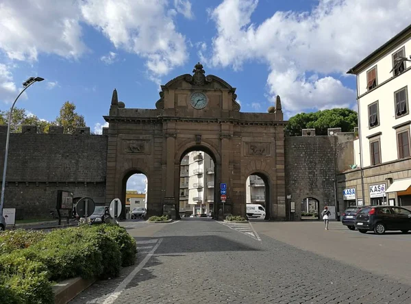 Viterbo Lacjum Włochy Września 2019 Jedna Bram Wejściowych Zabytkowego Centrum — Zdjęcie stockowe