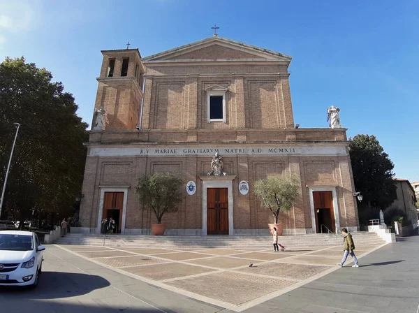 意大利拉齐奥 2019年10月23日 位于Trionfale区Piazza Santa Maria Delle Grazie Trionfale的二十世纪圣玛丽亚教堂 — 图库照片
