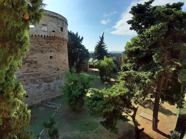 Taranto Apulien Italien November 2019 Schloss Aragonese Mit Blick Auf — Stockfoto