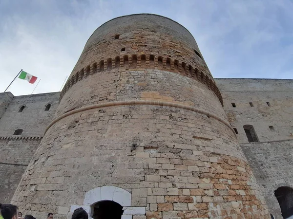 Taranto Puglia Italia Novembre 2019 Castello Aragonese Affacciato Sul Canale — Foto Stock