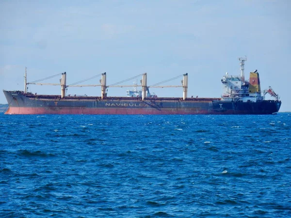 Taranto Puglia Itálie Listopadu 2019 Tanker Vyplouvá Pobřeží Mar Grande — Stock fotografie