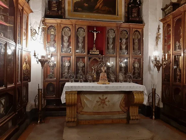 那不勒斯 坎帕尼亚 2020年1月4日 圣玛丽亚阿斯松塔或圣根纳罗大教堂的内部 — 图库照片