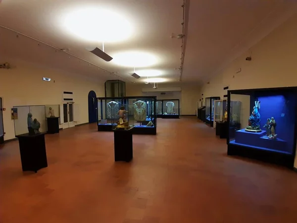 Неаполь Кампания Италия Января 2020 Года Музейный Столб Внутри Монастыря — стоковое фото