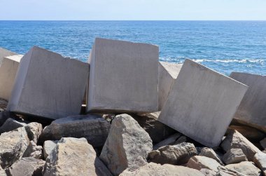 Acciaroli, Campania, İtalya - 7 Haziran 2020: Angelo Vassallo 'nun adını taşıyan turistik liman