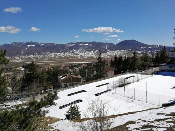 意大利阿布鲁佐 拉奎拉 Pescocostanzo 2019年3月15日 Vallefura滑雪胜地从停车场出发 — 图库照片