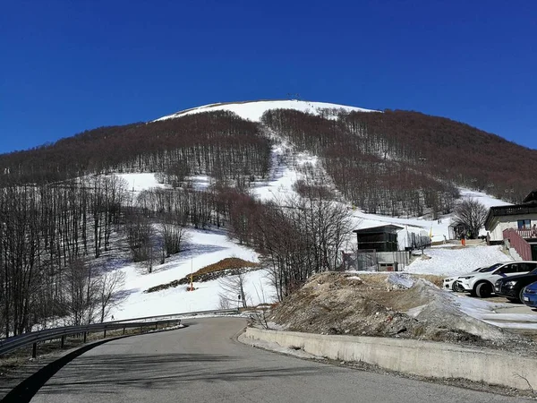 Roccaraso Aquila Abruzzo Italia Marzo 2019 Panorama Del Gravare Iglesia —  Fotos de Stock