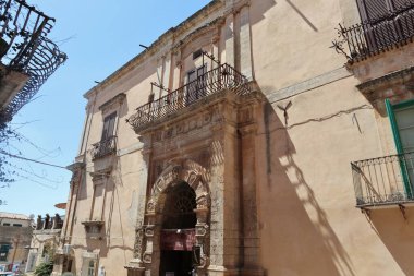 Noto, Sicilya, İtalya - 26 Ağustos 2020: Palazzo Battaglia