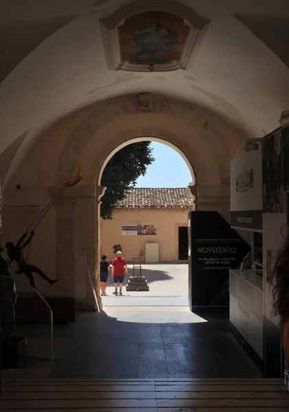 シチリア島 イタリア 2020年8月26日 コンヴィット デッレ アルティで20世紀の展示 — ストック写真