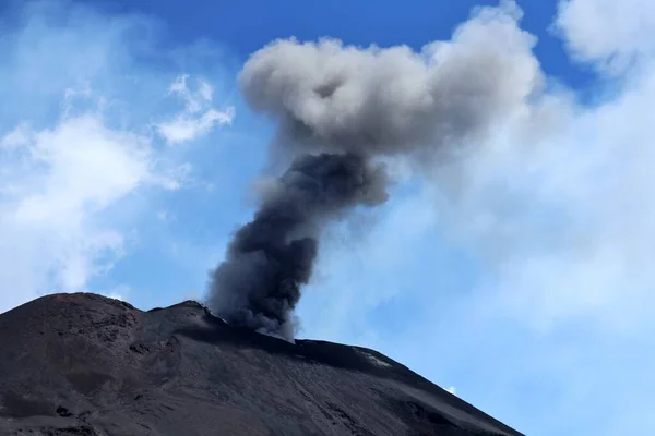 Catane Sicile Italie Août 2020 Détail Panache Fumée Noire Provenant — Photo