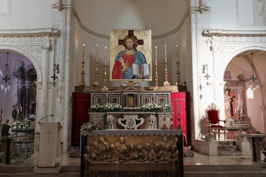 Taormina, Sicilya, İtalya - 28 Ağustos 2020: San Nicolo di Bari Katedrali 'nin İçi