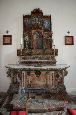 Taormina, Sicilya, İtalya - 28 Ağustos 2020: San Nicolo di Bari Katedrali 'nin İçi