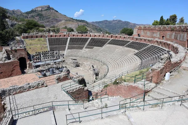 Ταορμίνα Σικελία Ιταλία Αυγούστου 2020 Τουρίστες Επισκέπτονται Αρχαιολογικό Πάρκο Του — Φωτογραφία Αρχείου