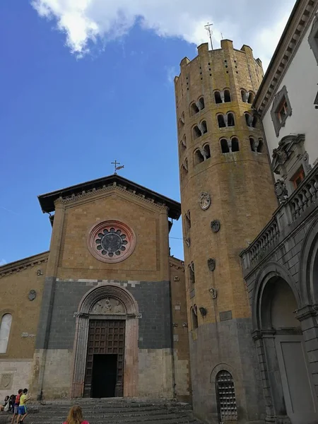 イタリア ウンブリア州オルヴィエート 2019年9月10日 12世紀にロマネスク様式で建てられたサンアンドレア教会 — ストック写真