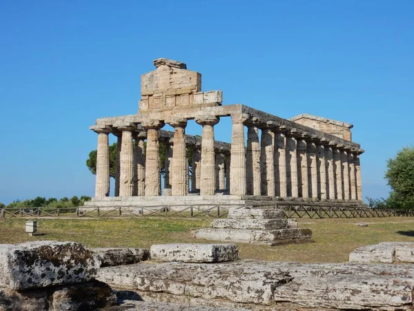 Paestum Salerno Kampánie Itálie Července 2018 Aténský Chrám Archeologickém Parku — Stock fotografie
