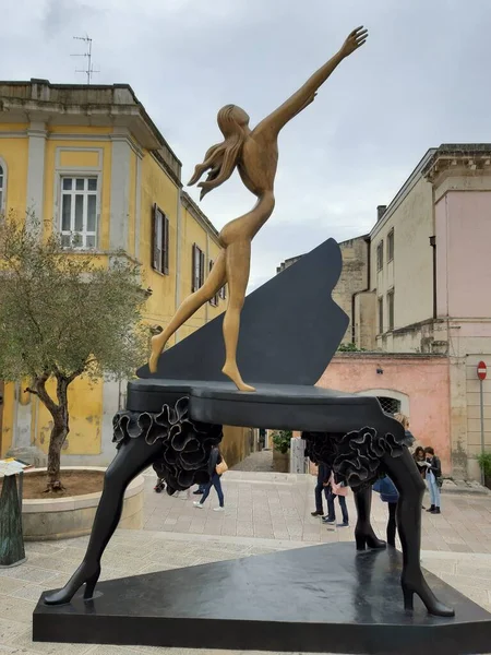 Matera Basilicata Italy November 2019 Dancing Piano Large Sculpture Catalan — Stock Photo, Image