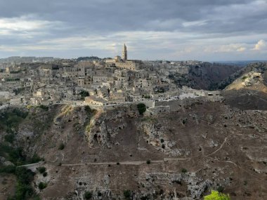 Matera, Basilicata, İtalya - 1 Kasım 2019: Murgia Timone Belvedere Panorama