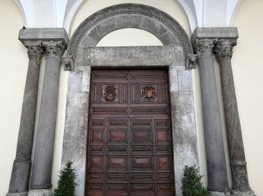 Sant 'Agata de Goti, Campania, İtalya - 20 Haziran 2019: Santa Maria Assunta Katedrali 13. yüzyılda yeniden inşa edildi