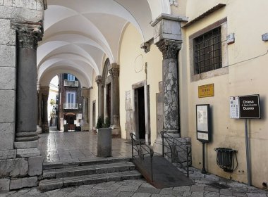 Sant 'Agata de Goti, Campania, İtalya - 20 Haziran 2019: Santa Maria Assunta Katedrali 13. yüzyılda yeniden inşa edildi